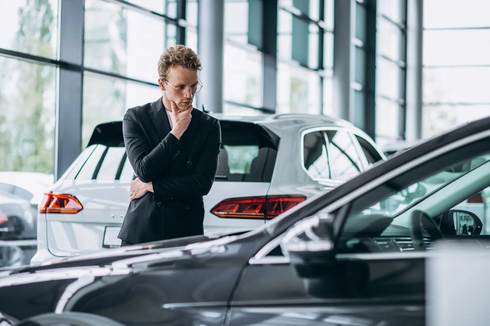 Capa do artigo: Não compre um carro antes de ler isso! Qual o melhor jeito de comprar um carro?