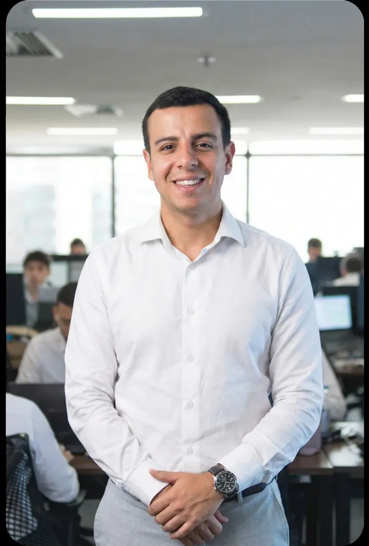 Arthur Falcão — Planejador Financeiro na Rio Claro Investimentos